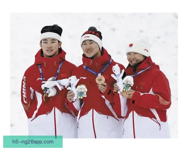 中国队雪上再夺自由式空中铜牌